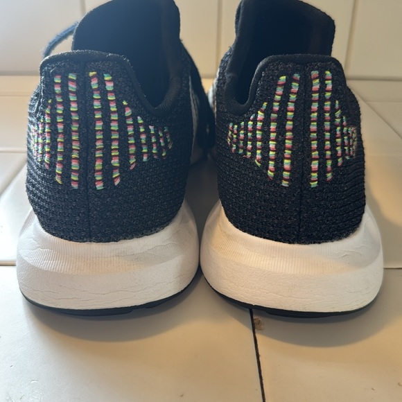 Adidas Women's Swift Run Black Running Sneakers Size 8 1/2 - Picture 6 of 14